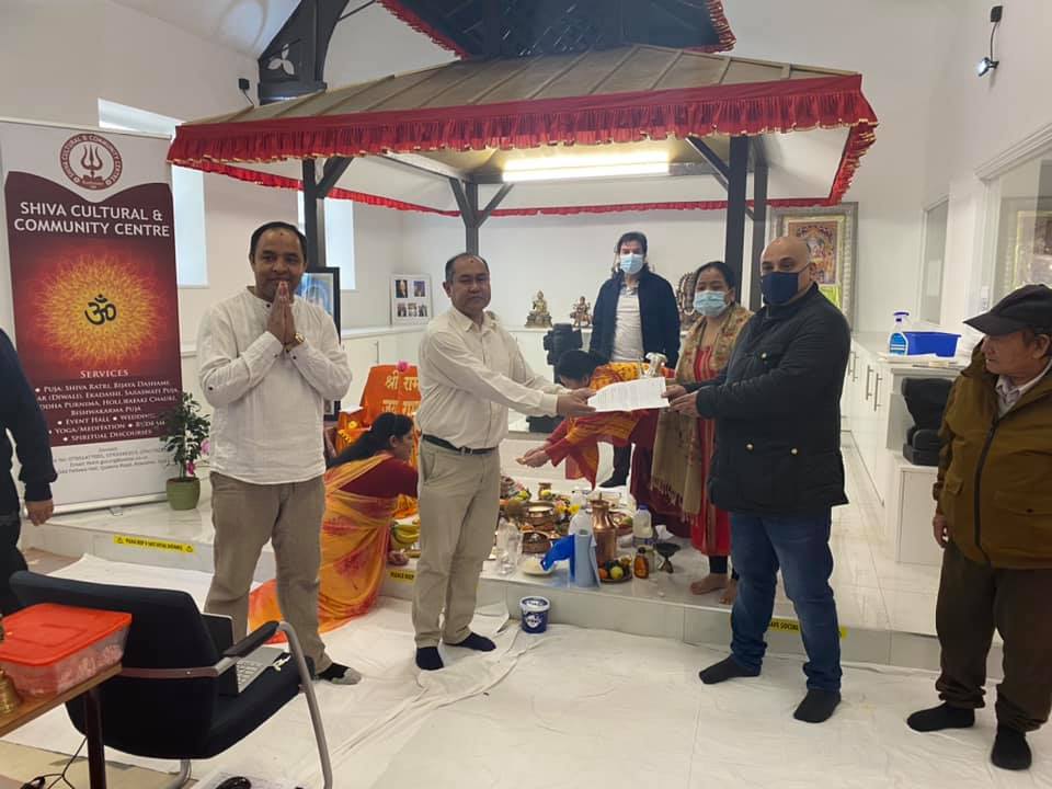 बेलायतमा शिव मन्दिर बनाउन गिरी दम्पत्तीद्धारा सहयोग